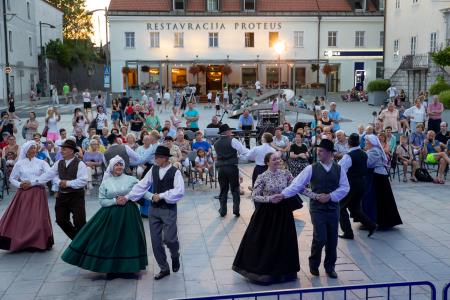 Folklorni večer_Rakek in Burja (5)
